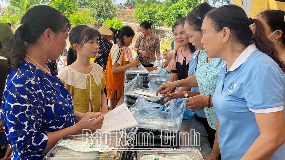 Hỗ trợ hội viên phụ nữ xây dựng gia đình no ấm, tiến bộ, hạnh phúc