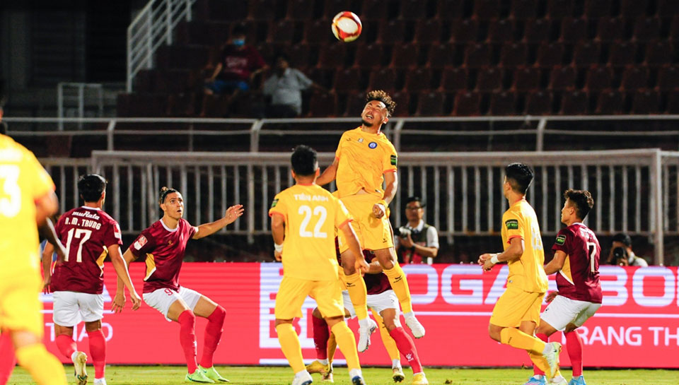 Cầu thủ Việt kiều khiến CLB TP.HCM chìm sâu ở đáy bảng V-League 2023