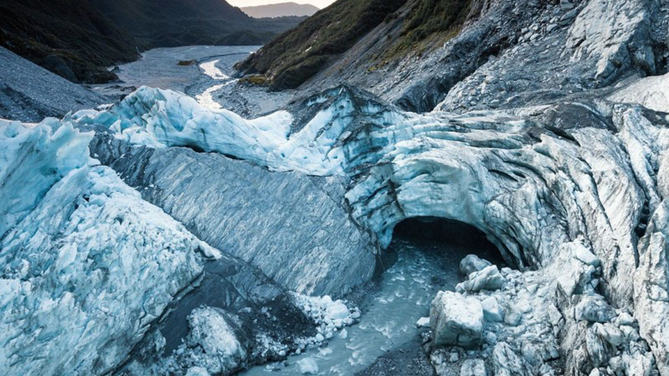 Mối nguy hiểm rình rập khi băng tan