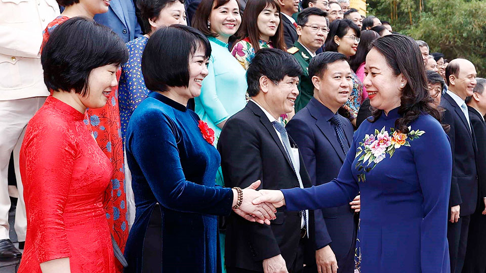 Quyền Chủ tịch nước Võ Thị Ánh Xuân gặp mặt, tri ân các thầy thuốc