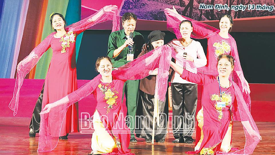 Trung tâm Văn hóa, Điện ảnh và Triển lãm tỉnh hỗ trợ nâng cao chất lượng các câu lạc bộ