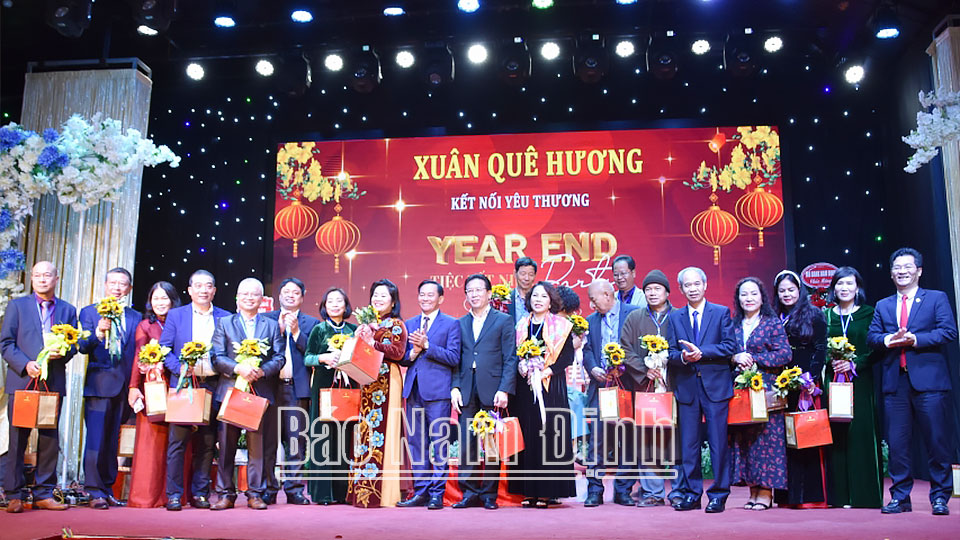 Gặp mặt kiều bào quê hương Nam Định nhân dịp Xuân Giáp Thìn năm 2024