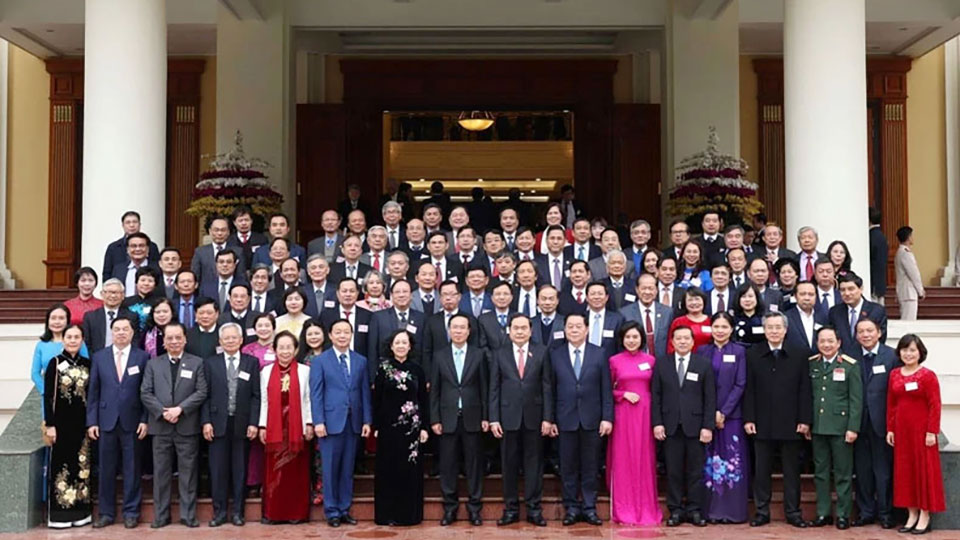 Chủ tịch nước Võ Văn Thưởng dự Hội nghị gặp mặt đại biểu trí thức, nhà khoa học, văn nghệ sĩ