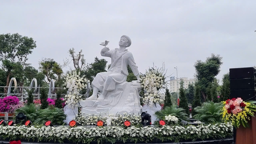 Hải Phòng khánh thành tượng đài Anh hùng liệt sĩ Kim Đồng