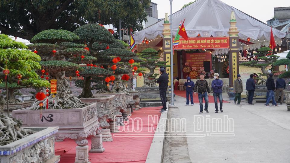 Tổ chức Lễ hội truyền thống làng nghề hoa, cây cảnh Vỵ Khê năm 2025