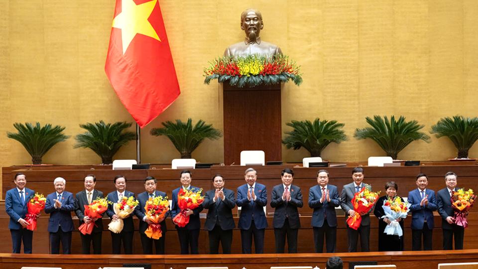 Kỳ họp bất thường lần thứ 9, Quốc hội khóa XV: Quốc hội bầu Phó Chủ tịch Quốc hội, phê chuẩn bổ nhiệm Phó Thủ tướng Chính phủ