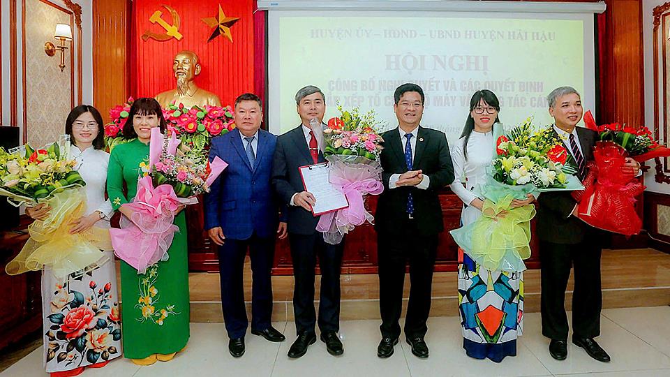 Các địa phương trong tỉnh hoàn thành công bố các nghị quyết, quyết định về sắp xếp tổ chức bộ máy, cán bộ