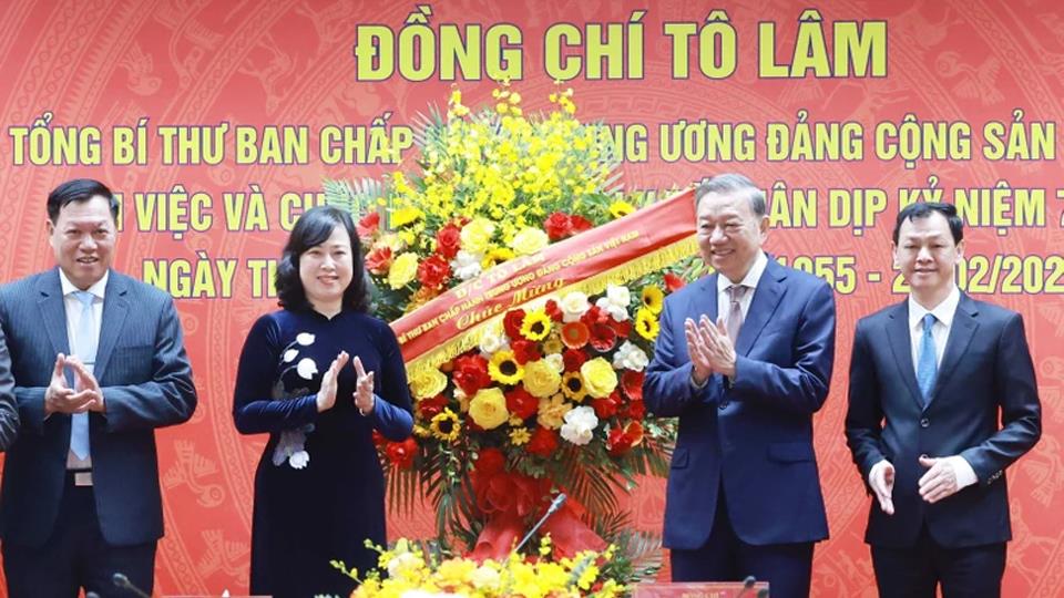 Đổi mới tư duy về lĩnh vực y tế, chú trọng công tác phòng bệnh và chăm sóc sức khoẻ nhân dân