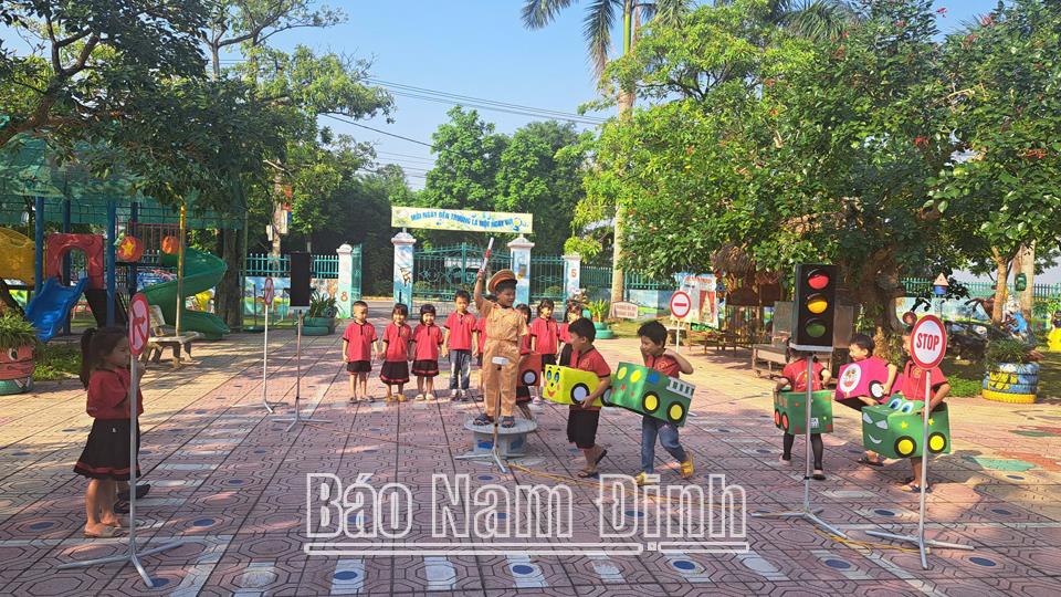 Hiệu quả từ mô hình“Cổng trường an toàn giao thông”