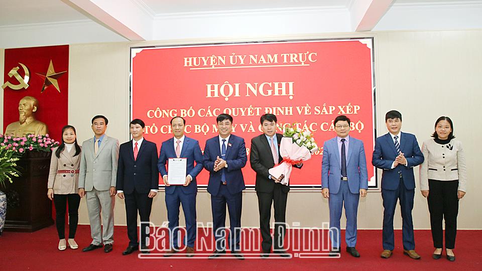 Quyết liệt thực hiện công tác sắp xếp,tinh gọn tổ chức bộ máy,bảo đảm hoạt động hiệu lực, hiệu quả