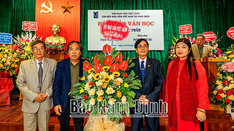 Hội thảo văn học tác giả, tác phẩm về hai nhà thơ Nam Định