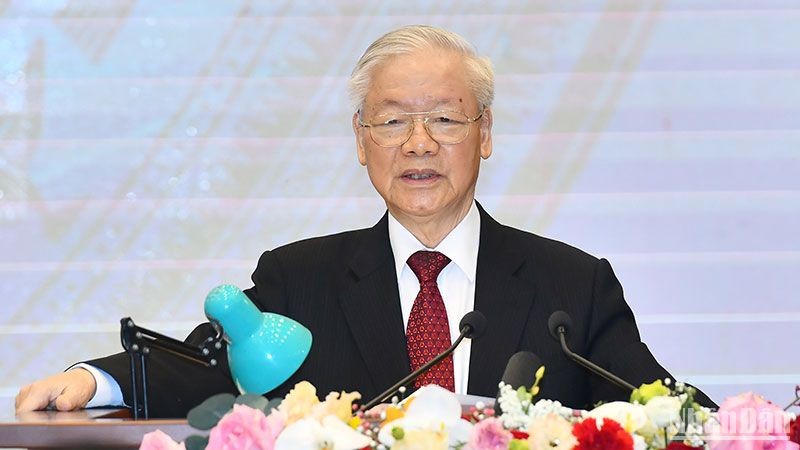 Xây dựng đội ngũ trí thức vững mạnh là trực tiếp nâng tầm trí tuệ của dân tộc