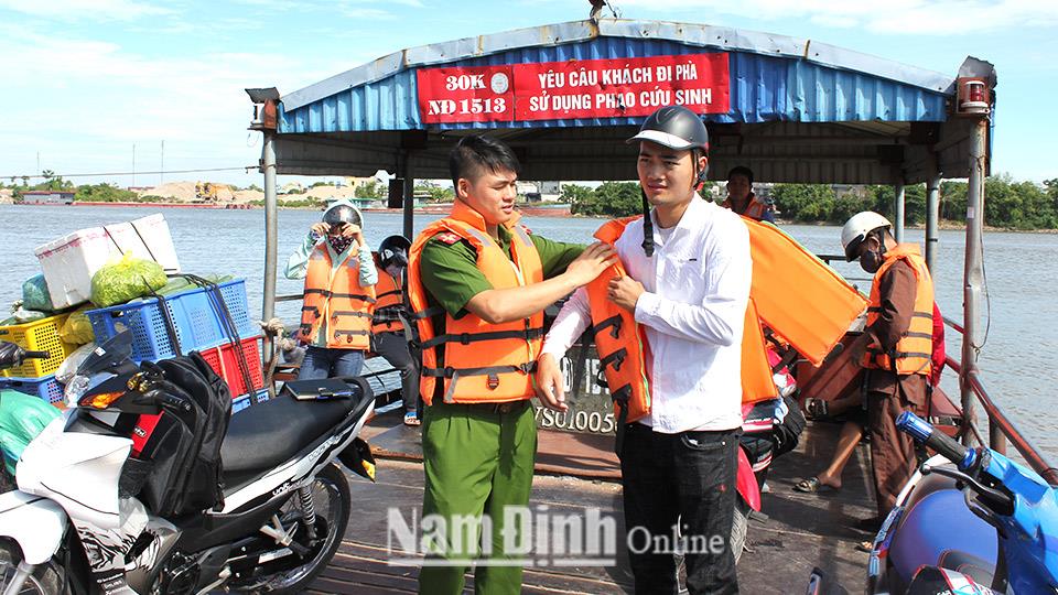 Xử lý gần 4.500 trường hợp vi phạm trật tự an toàn giao thông