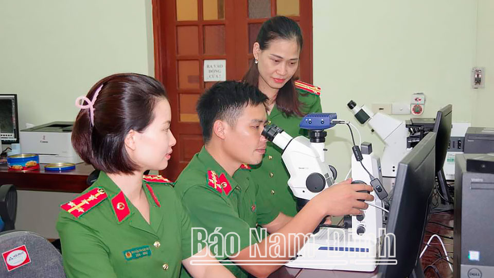 Những thanh niên tiên tiến làm theo lời Bác