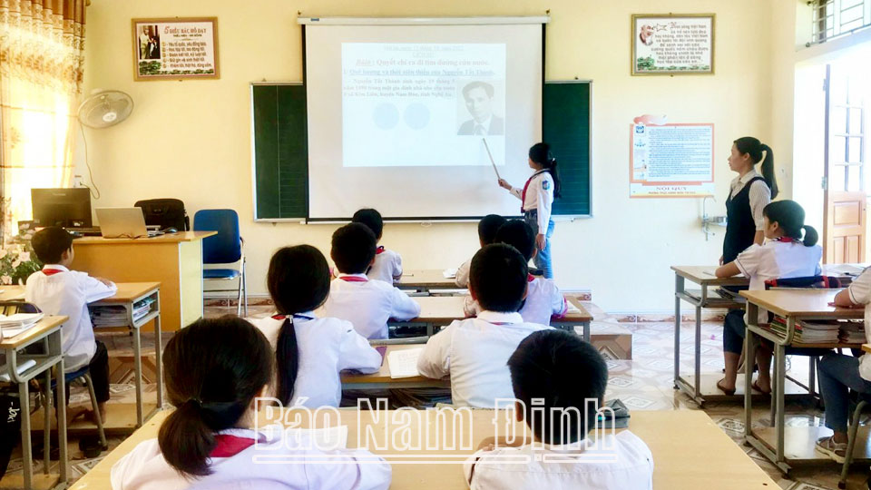 Học tập và làm theo tư tưởng, đạo đức, phong cách Hồ Chí Minh: Đẩy mạnh phong trào thi đua “Dạy tốt - Học tốt”