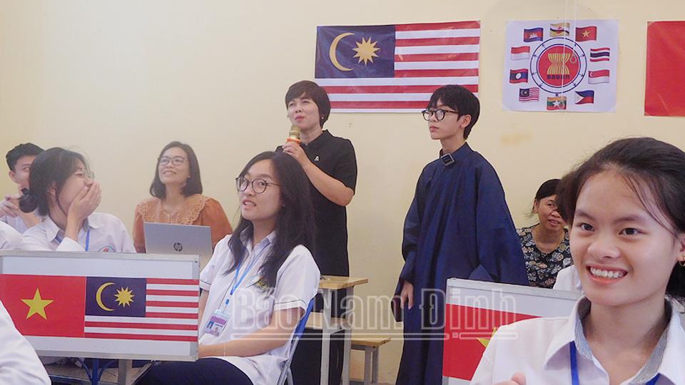 Ghi nhận từ phong trào thi đua “Giỏi việc trường - Đảm việc nhà”