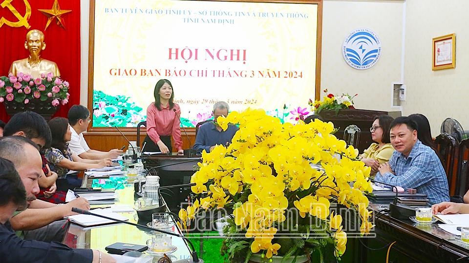 Giao ban báo chí tháng 3