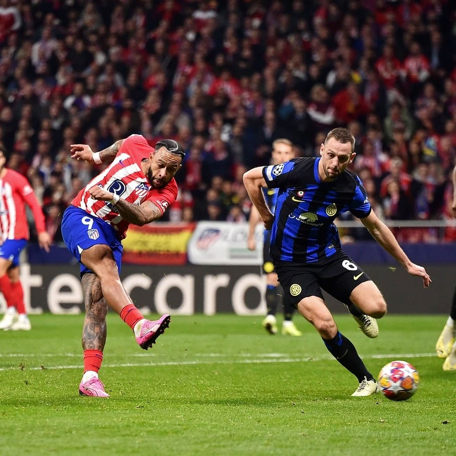 Bàn thắng quý hơn vàng của Depay