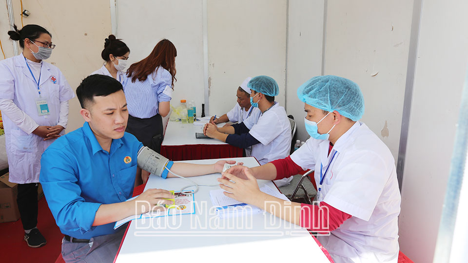 Tăng cường giám sát thực hiện chính sách pháp luật về lao động trong các doanh nghiệp