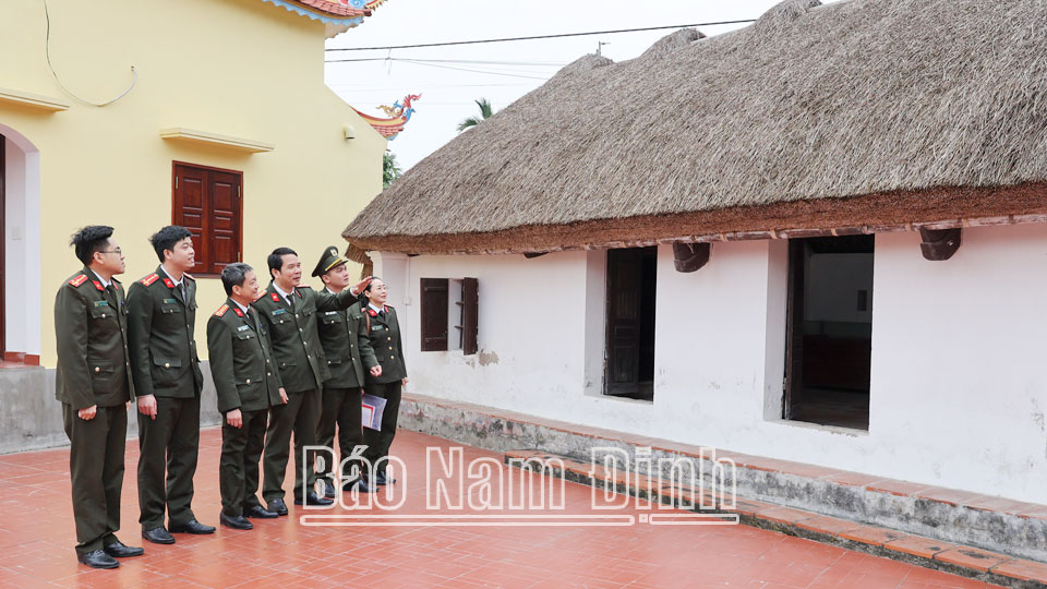 Học tập và làm theo tư tưởng, đạo đức, phong cách Hồ Chí Minh: Tuổi trẻ Công an tỉnh thi đua học tập, thực hiện Sáu điều Bác Hồ dạy