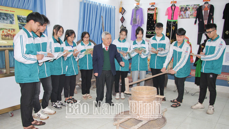 Những tấm gương bình dị mà cao quý năm 2024: Tâm huyết với sự nghiệp “trồng người”