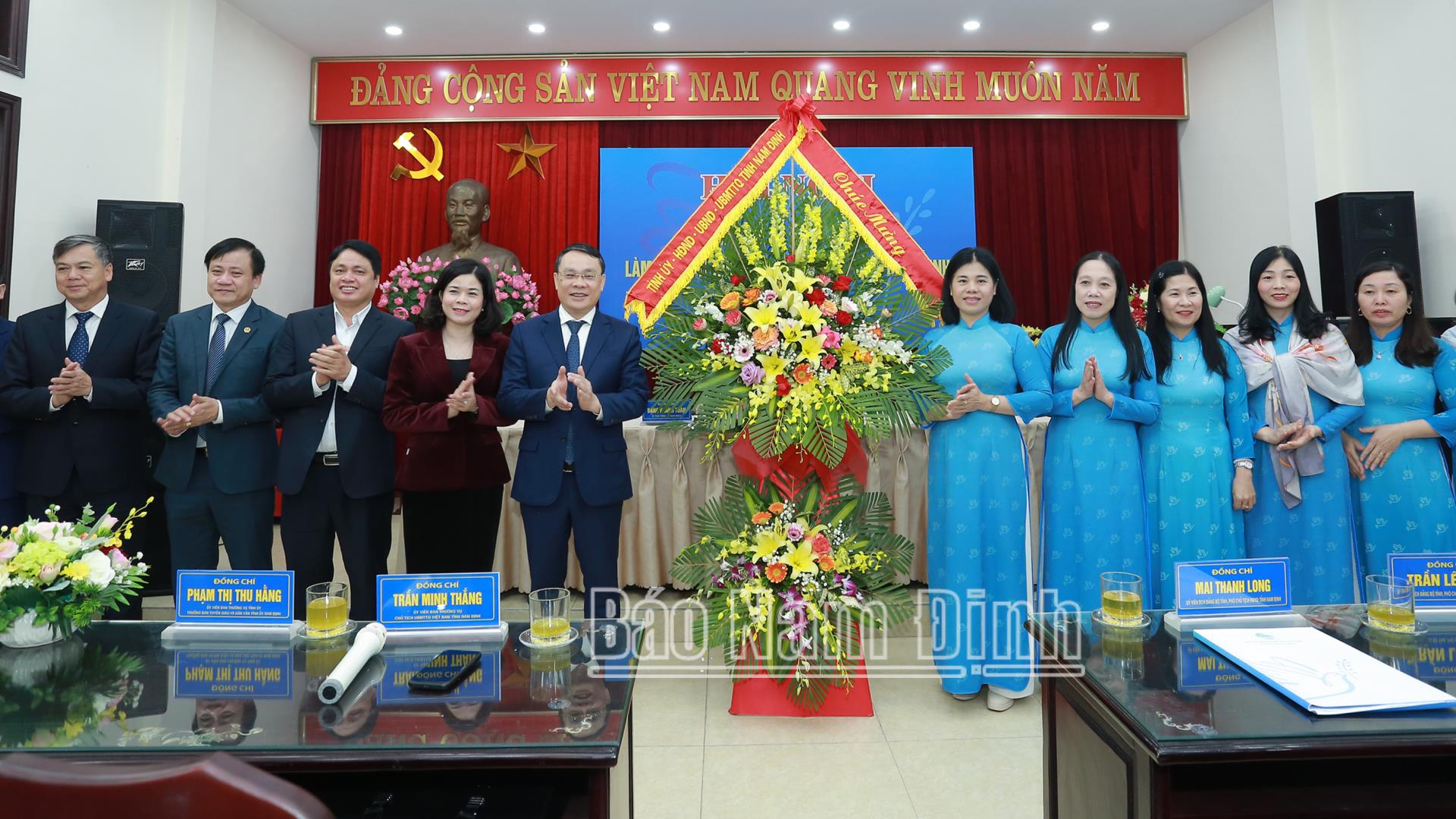 Đồng chí Bí thư Tỉnh ủy làm việc với Hội Liên hiệp Phụ nữ tỉnh