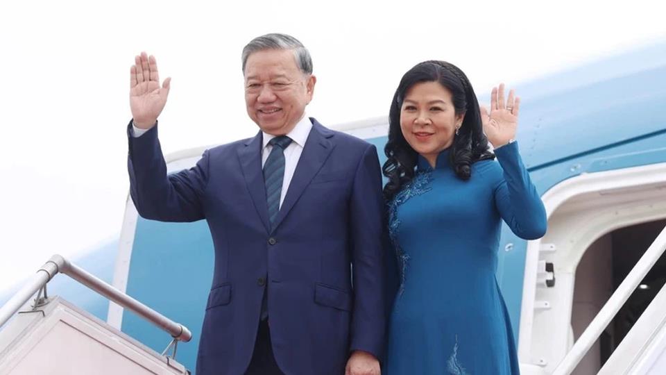 Tổng Bí thư Tô Lâm và Phu nhân bắt đầu thăm chính thức Cộng hòa Singapore