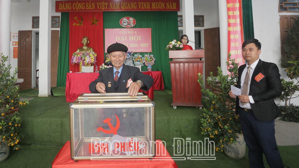 Huyện Hải Hậu hoàn thành đại hội chi bộ trực thuộc đảng ủy cơ sở nhiệm kỳ 2025-2027