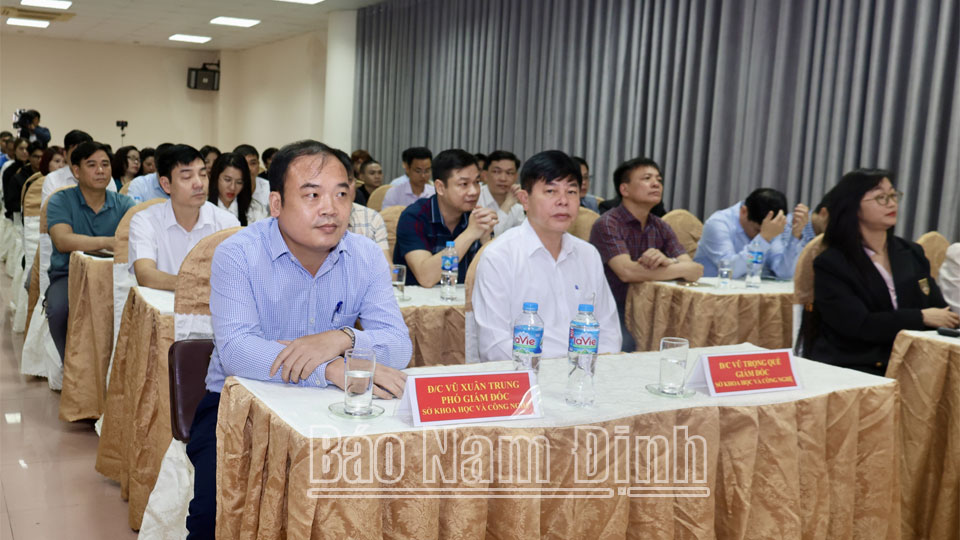 Hội thảo chiến lược chuyển đổi số và ứng dụng AI giúp doanh nghiệp tăng trưởng bền vững