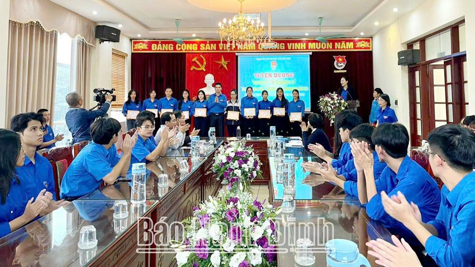 Lan tỏa phong trào“Sinh viên 5 tốt”, “Học sinh 3 tốt”
