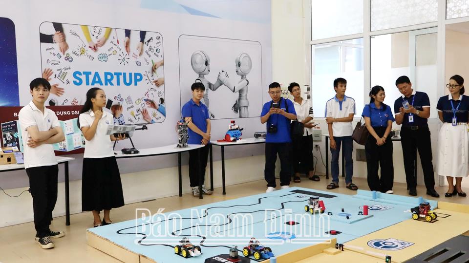 Kỷ niệm 94 năm ngày Thành lập Đoàn TNCS Hồ Chí Minh (26/3/1931 - 26/3/2025): Lan tỏa phong trào tuổi trẻ sáng tạotrong học sinh, sinh viên