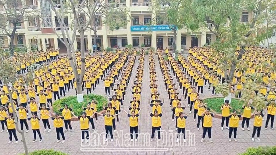 Học sinh 510 trường học đồng loạt biểu diễn bài võ nhạc Vovinam nhân kỷ niệm 79 năm Ngày Thể thao Việt Nam (27/3/1946 - 27/3/2025)