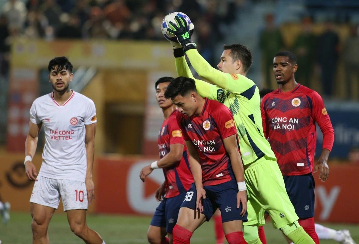 Thủ môn ở ĐT Việt Nam tháng 3/2025: HLV Kim Sang Sik sẽ để ý Văn Hoàng?