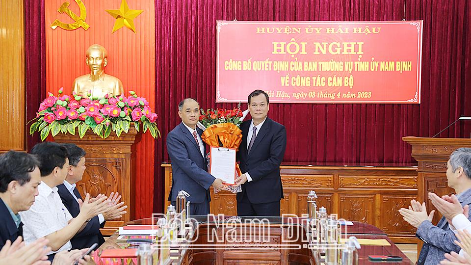 Huyện ủy Hải Hậu công bố quyết định của Ban Thường vụ Tỉnh ủy về công tác cán bộ