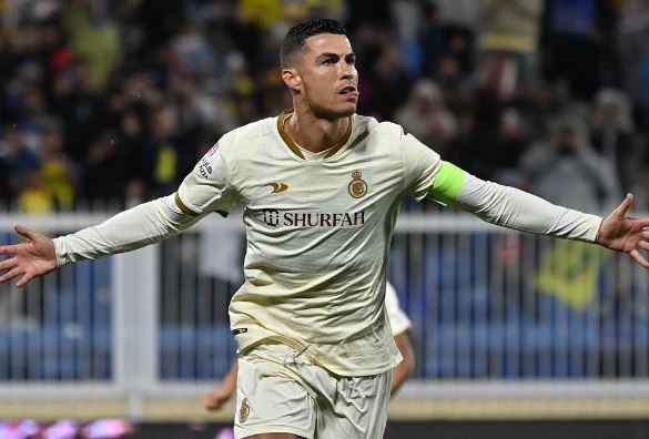 Ronaldo nối dài mạch phong độ thăng hoa