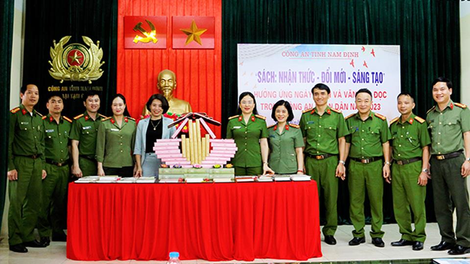 Mở phòng đọc “Giáo dục hướng thiện” cho phạm nhân