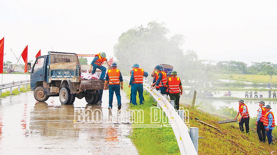 Huyện Nghĩa Hưng sẵn sàng phương án “4 tại chỗ” trước mùa mưa bão