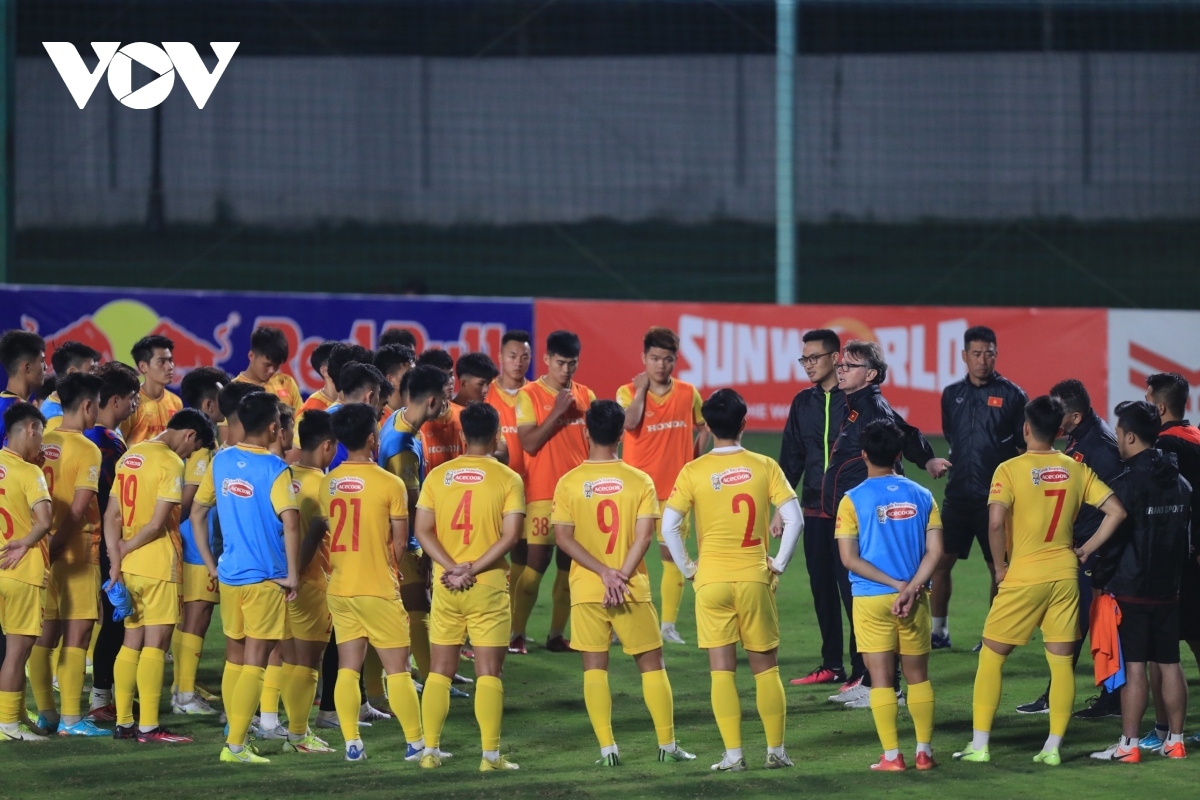 Dàn học trò của HLV Troussier so tài ở trận mở màn giải hạng Nhất 2023