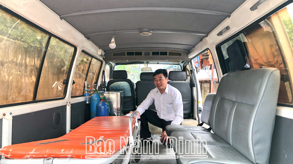 Ấm áp nghĩa tình từ những chuyến xe cứu thương miễn phí