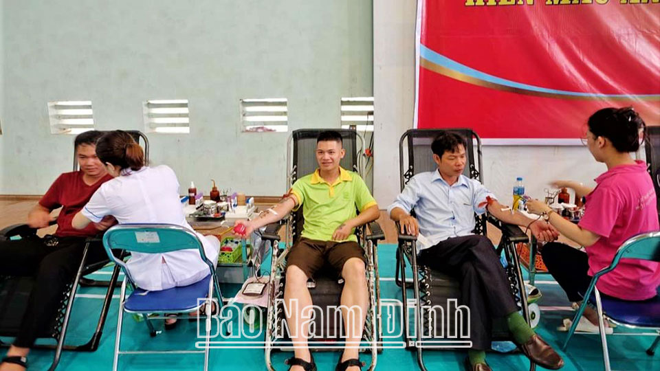 Lan tỏa phong trào hiến máu tình nguyện trong công nhân, viên chức, lao động