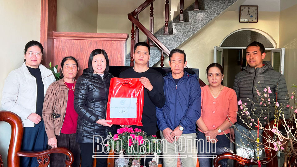 Các cấp Hội Phụ nữ với công tác hậu phương quân đội