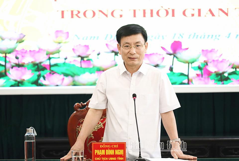 Đồng chí Chủ tịch UBND tỉnh làm việc với Sở Y tế