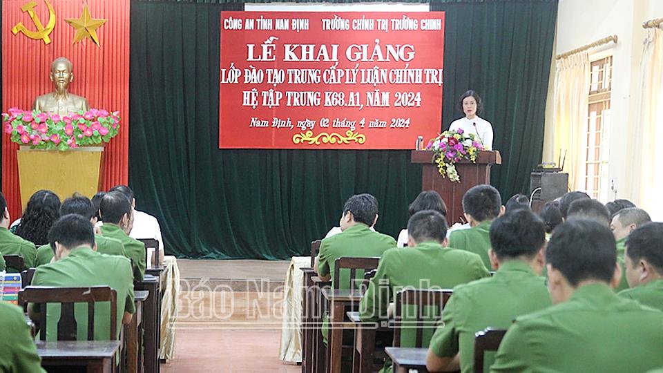 Khai giảng lớp Trung cấp lý luận chính trị, hệ tập trung K68.A1