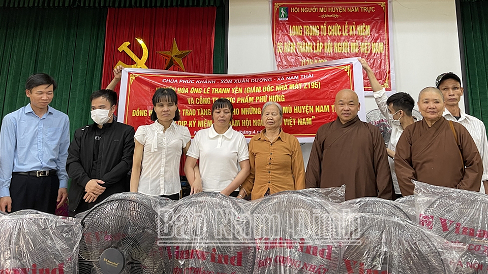 Hội Người mù Nam Trực quan tâm chăm lo đời sống hội viên