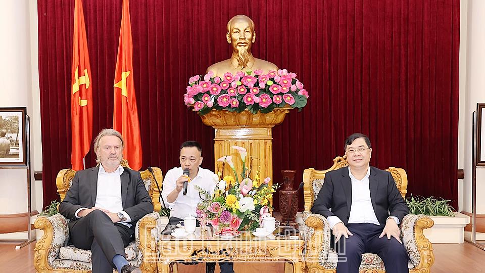 Hiệp hội các Doanh nghiệp vừa và nhỏ Đức tìm hiểu cơ hội hợp tác, đầu tư tại Nam Định