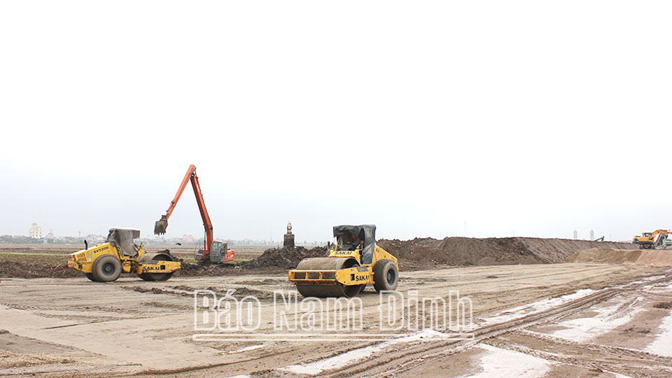 Tập trung đầu tư hoàn thiện hạ tầnggiao thông đường bộ theo quy hoạch