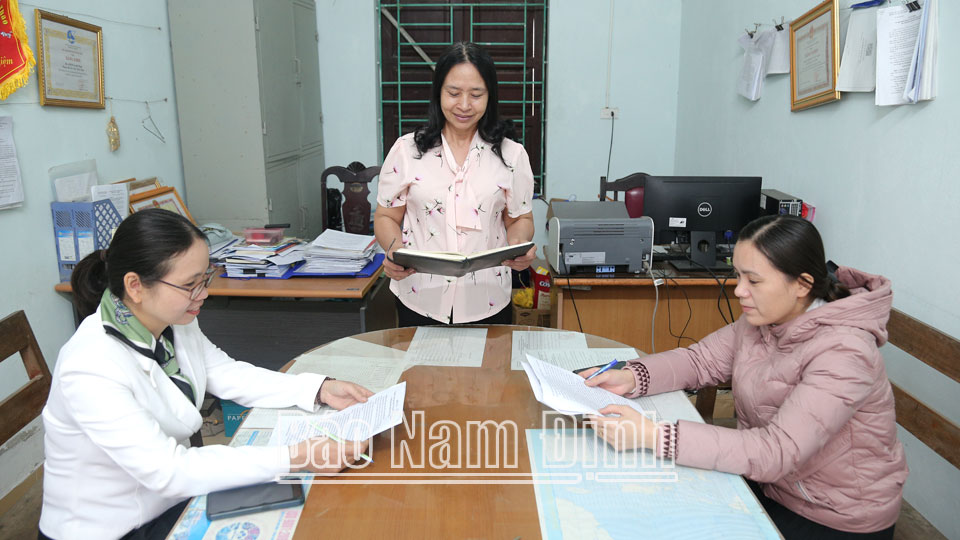 Một chủ tịchHội Phụ nữ cơ sở giỏi toàn quốc