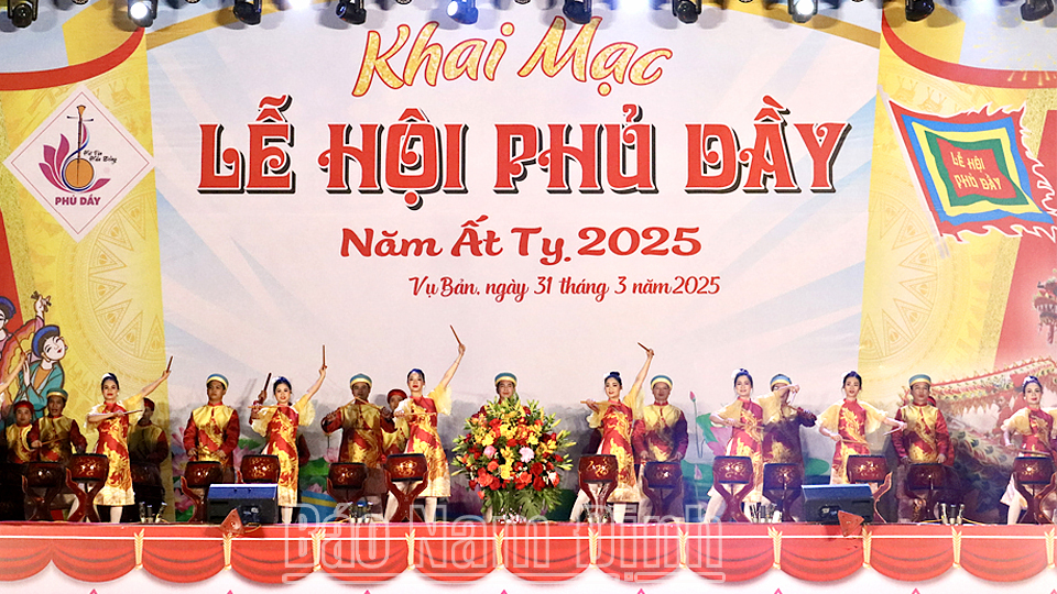 Khai mạc Lễ hội Phủ Dầy năm 2025
