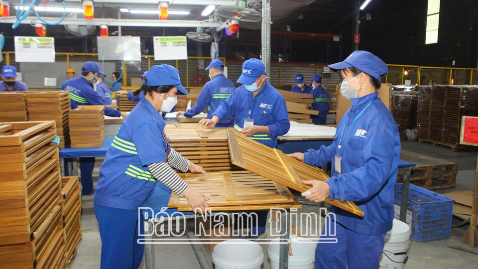 Từng bước tháo gỡ rào cản để phát triển tín dụng xanh