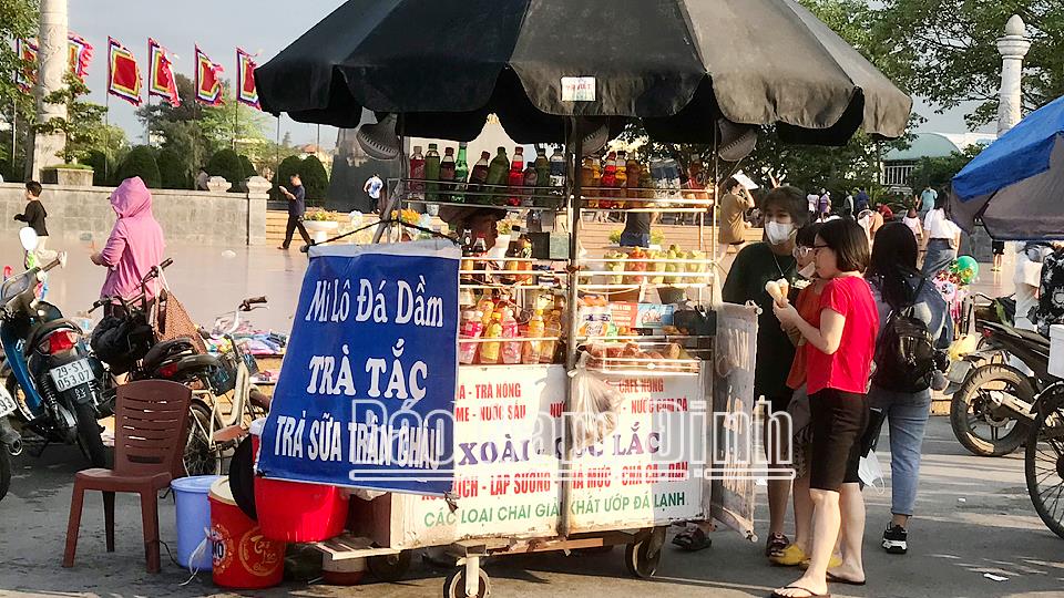 Tiềm ẩn nguy cơ mất an toàn vệ sinh thực phẩm từ nước giải khát vỉa hè